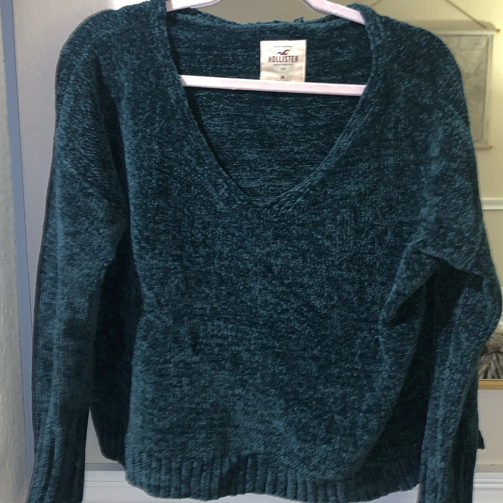 Velvety dark green Hollister sweater